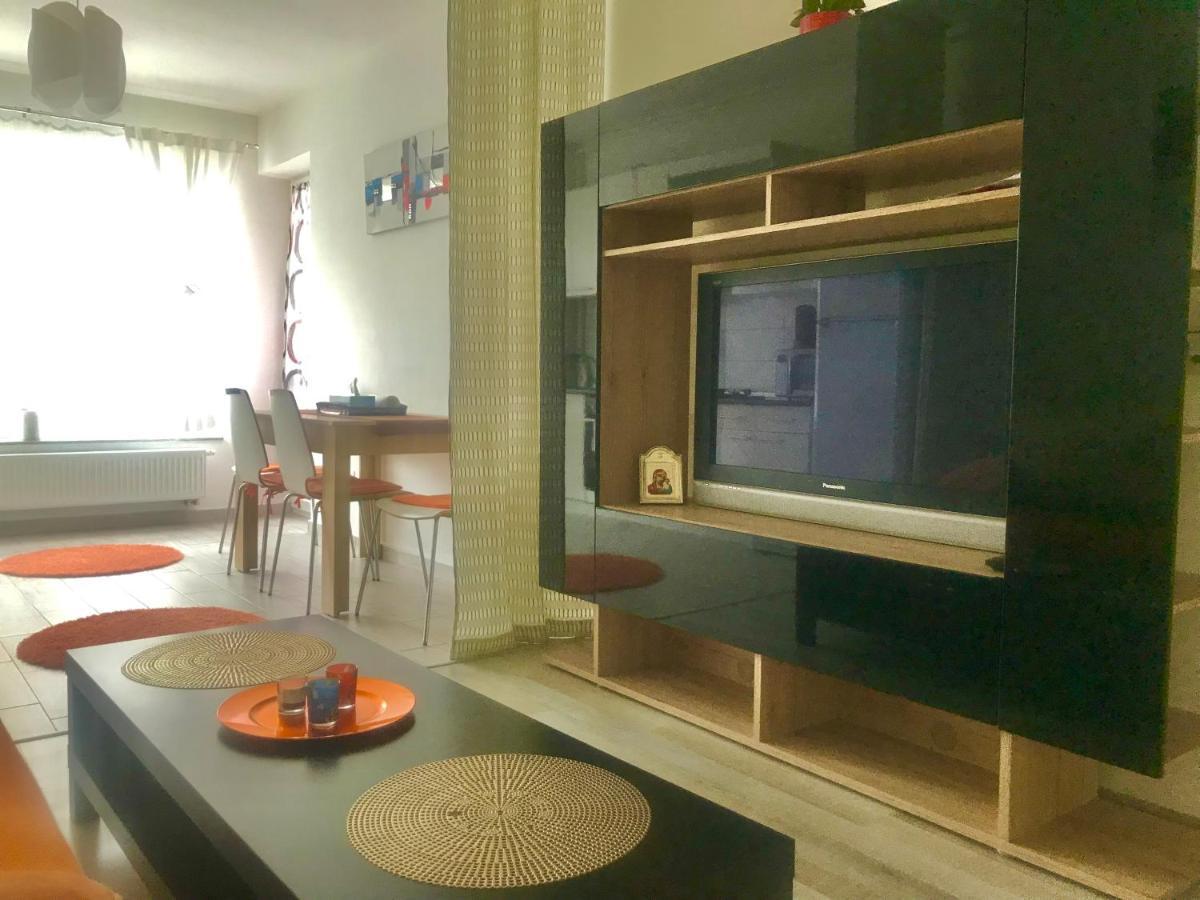 Aki Studio Apartment Brasov Luaran gambar